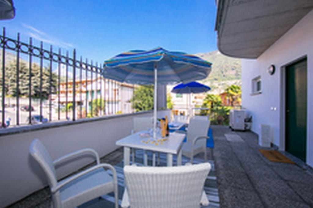 Residence Riva Del Lario Gravedona Esterno foto